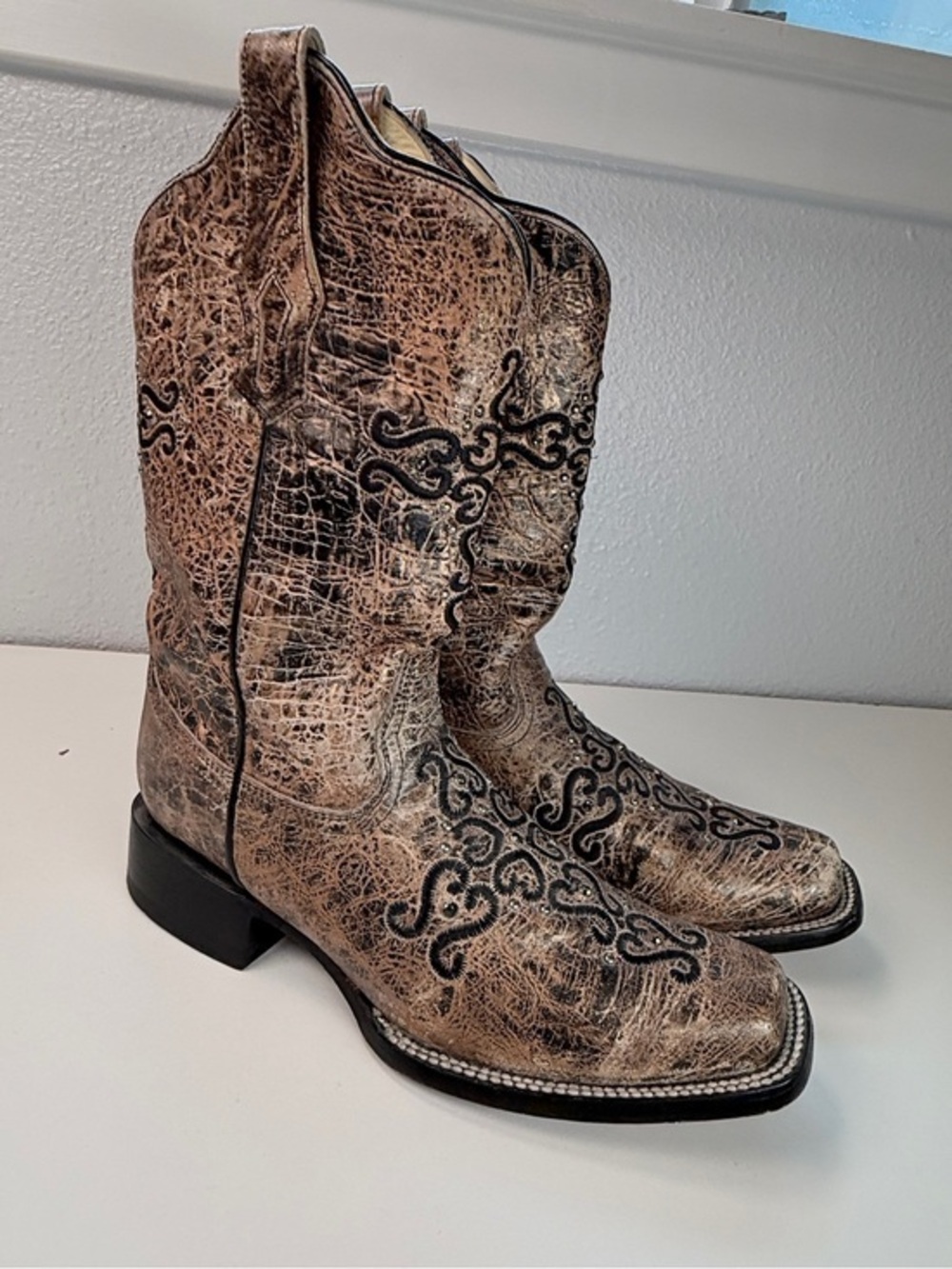 Corral Distressed Crackle Leather Embroidered Bling Cowboy Boots Size 8.5